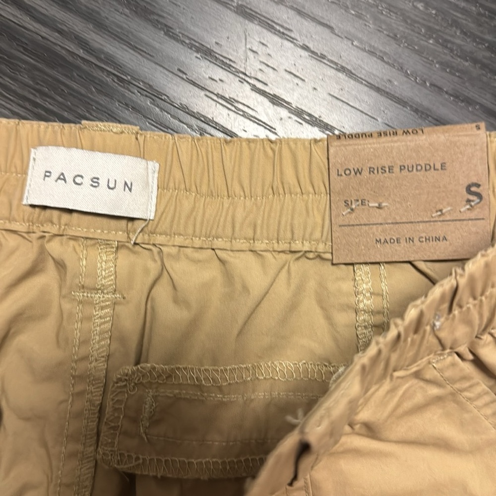 NWT🍍 PacSun Tan Utility Cargo Pants🍍Low rise puddle 🍍Sz small 🍍29” inseam🍍 - Picture 2 of 4